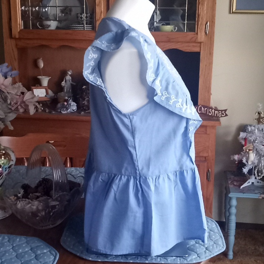 LOFT Ruffle Top - Picture 5 of 7